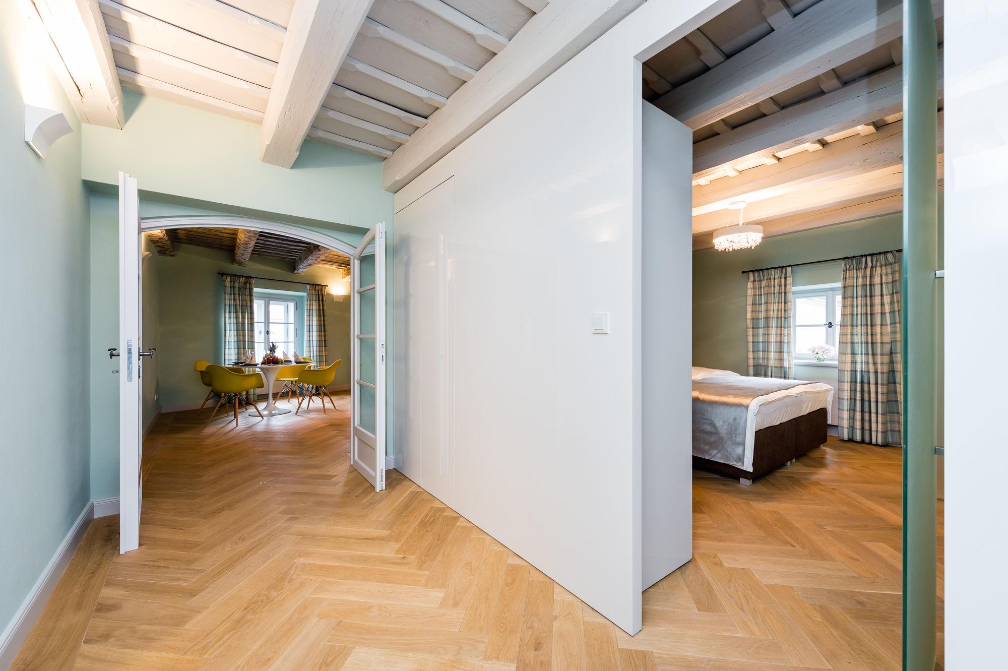 Old Royal Post Boutique Hotel & Premium Suites Прага Екстериор снимка