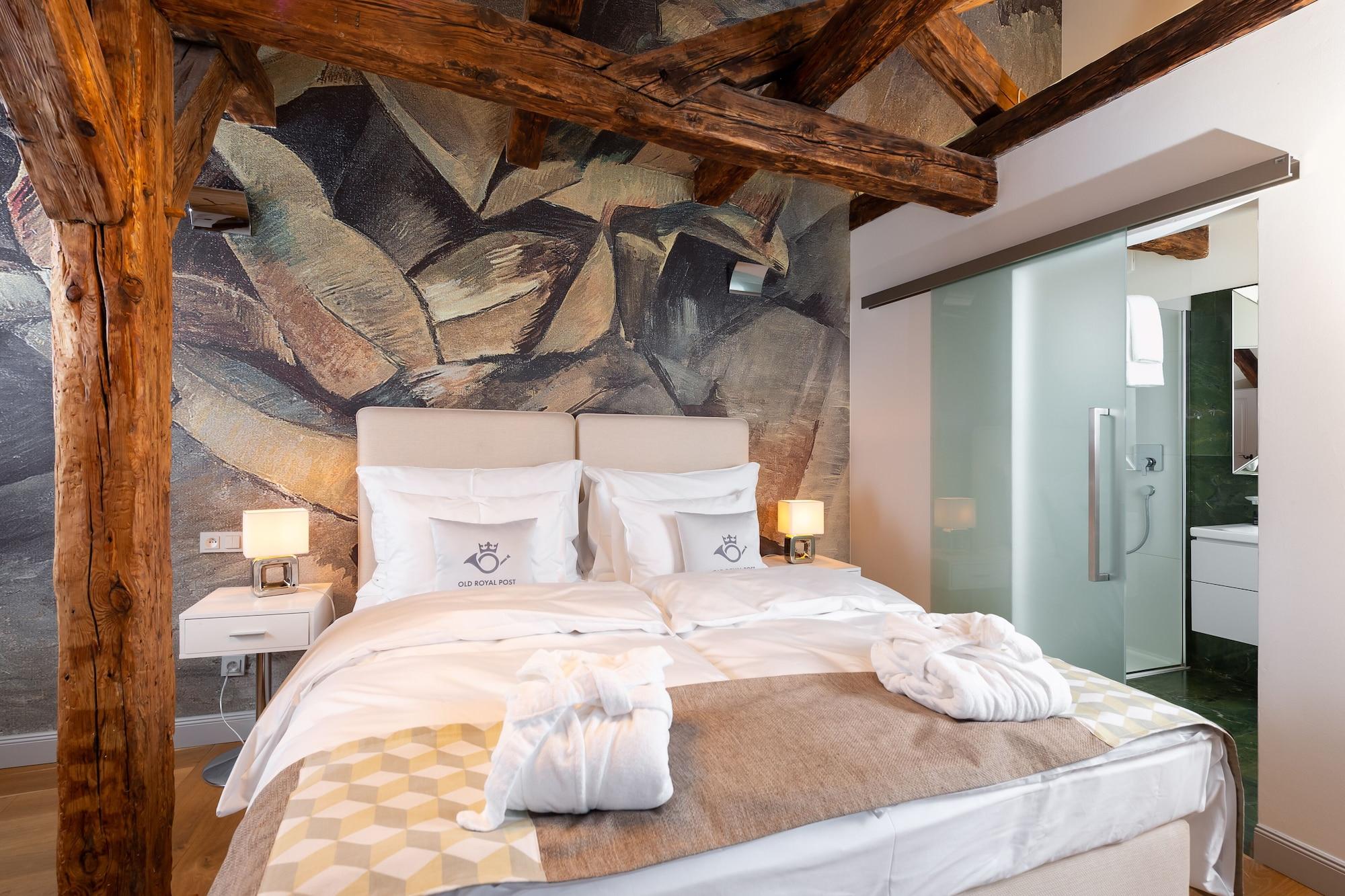 Old Royal Post Boutique Hotel & Premium Suites Прага Екстериор снимка