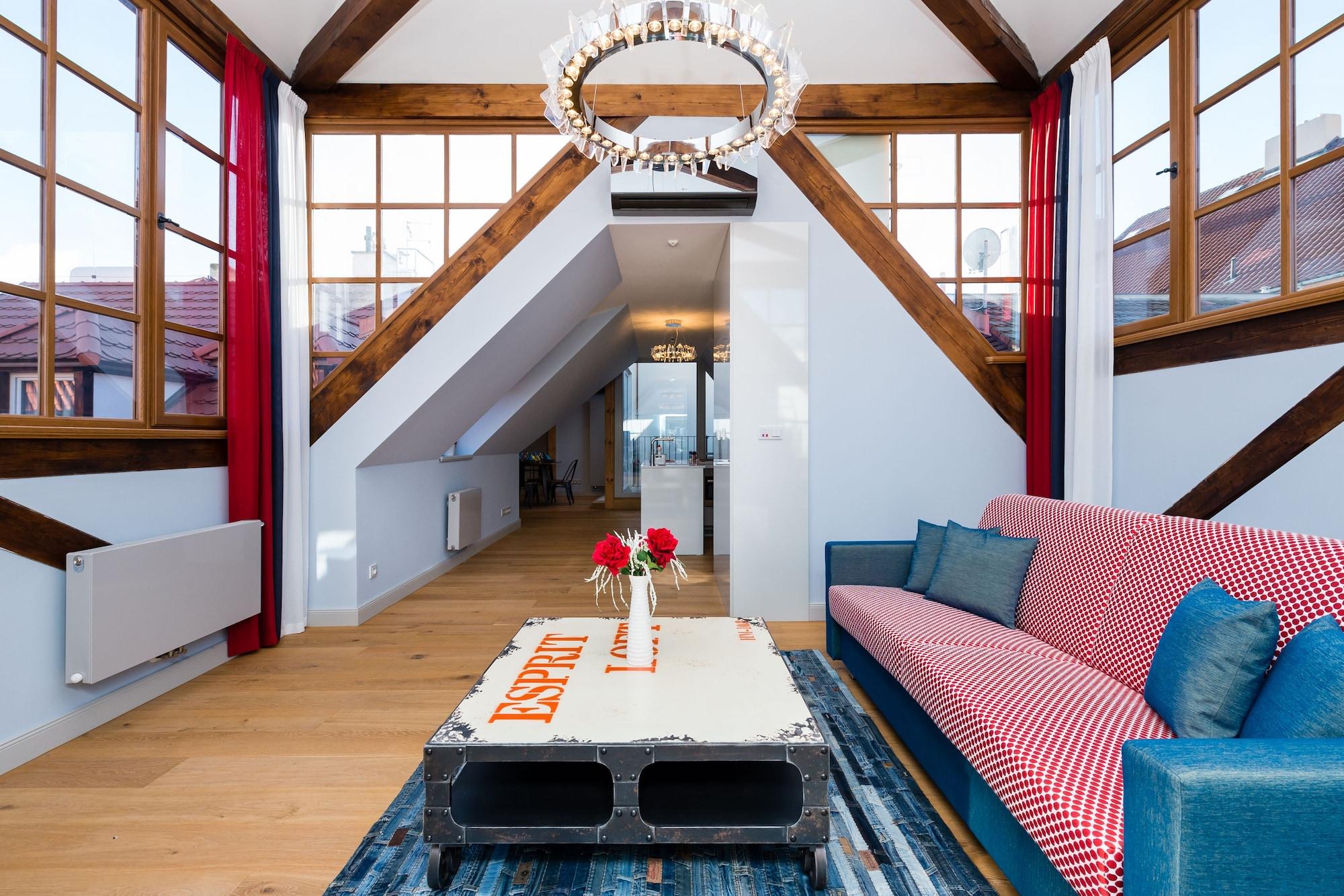 Old Royal Post Boutique Hotel & Premium Suites Прага Екстериор снимка