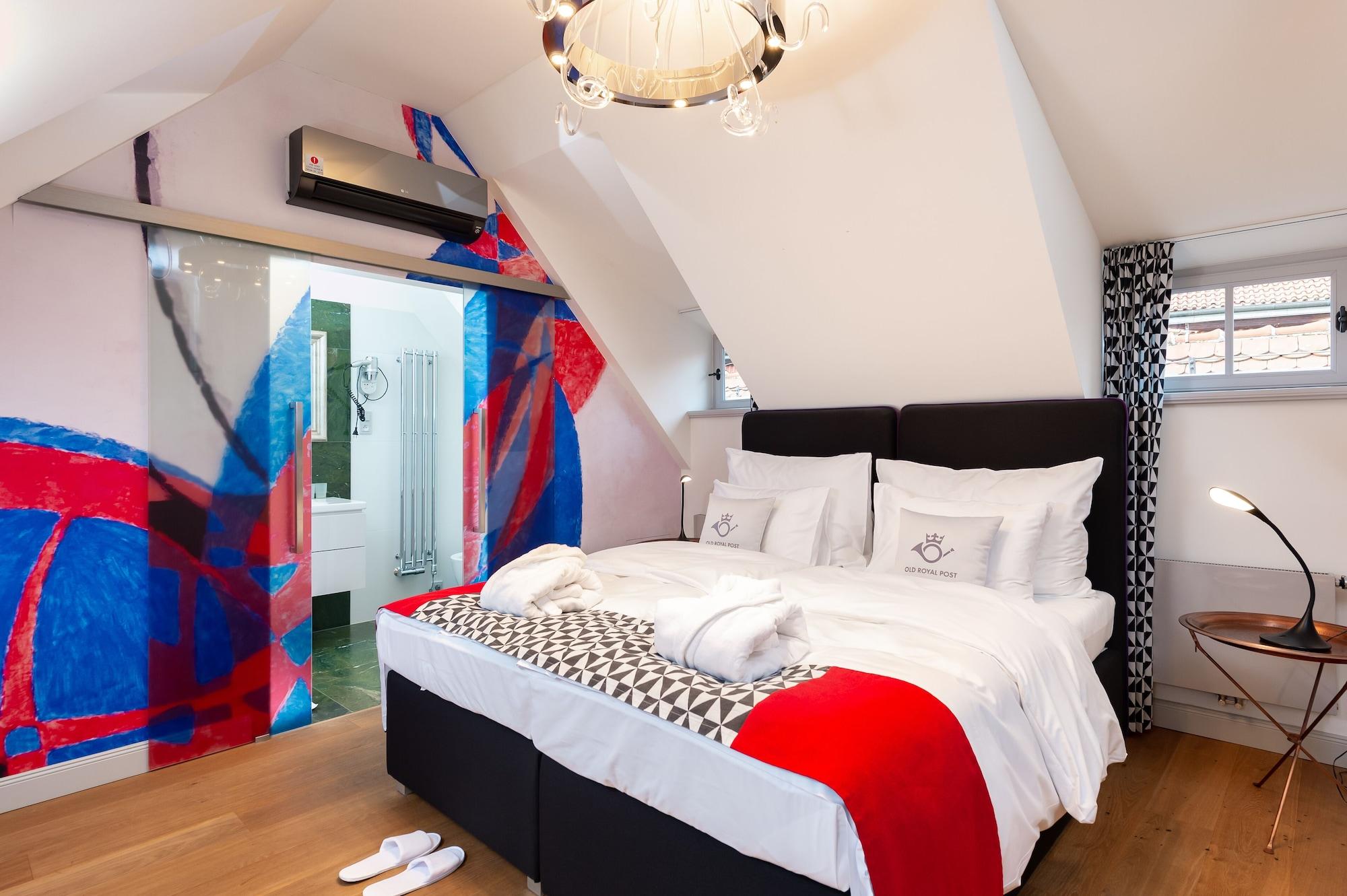 Old Royal Post Boutique Hotel & Premium Suites Прага Екстериор снимка