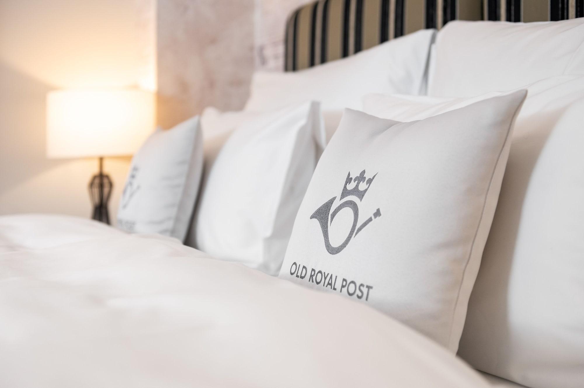 Old Royal Post Boutique Hotel & Premium Suites Прага Екстериор снимка