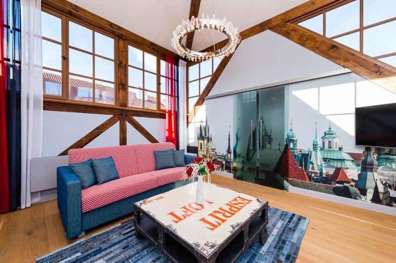 Old Royal Post Boutique Hotel & Premium Suites Прага Екстериор снимка