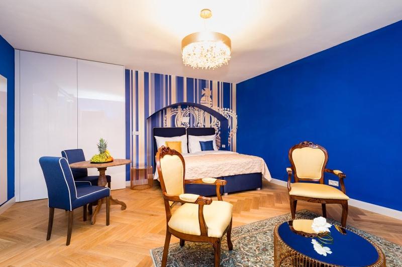 Old Royal Post Boutique Hotel & Premium Suites Прага Екстериор снимка